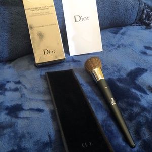 BRAND NEW DIOR Professional Finish Powder Brush
